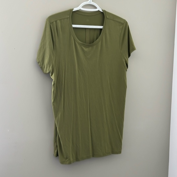 Lululemon Athletica Green Relaxed Short Sleeve Tee - Picture 1 of 4
